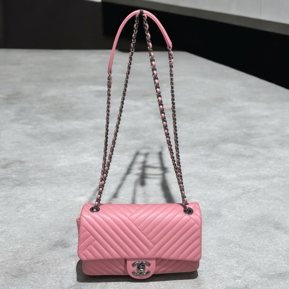 Pink CHANEL Chevron Crossing Flap Bag - Picture 12 of 12